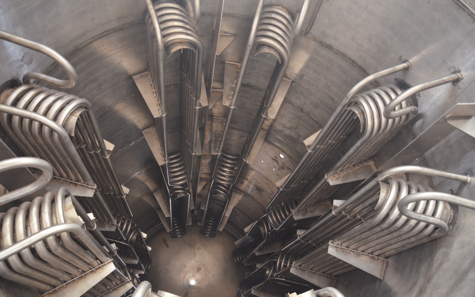 儲(chǔ)罐容器_壓力容器_低溫儲(chǔ)罐_菏澤花王壓力容器